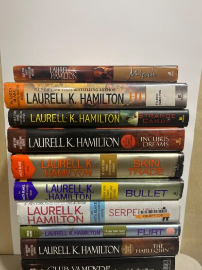 Anita Blake Vampire Hunter - Mixed Lot of 12 - Image 3