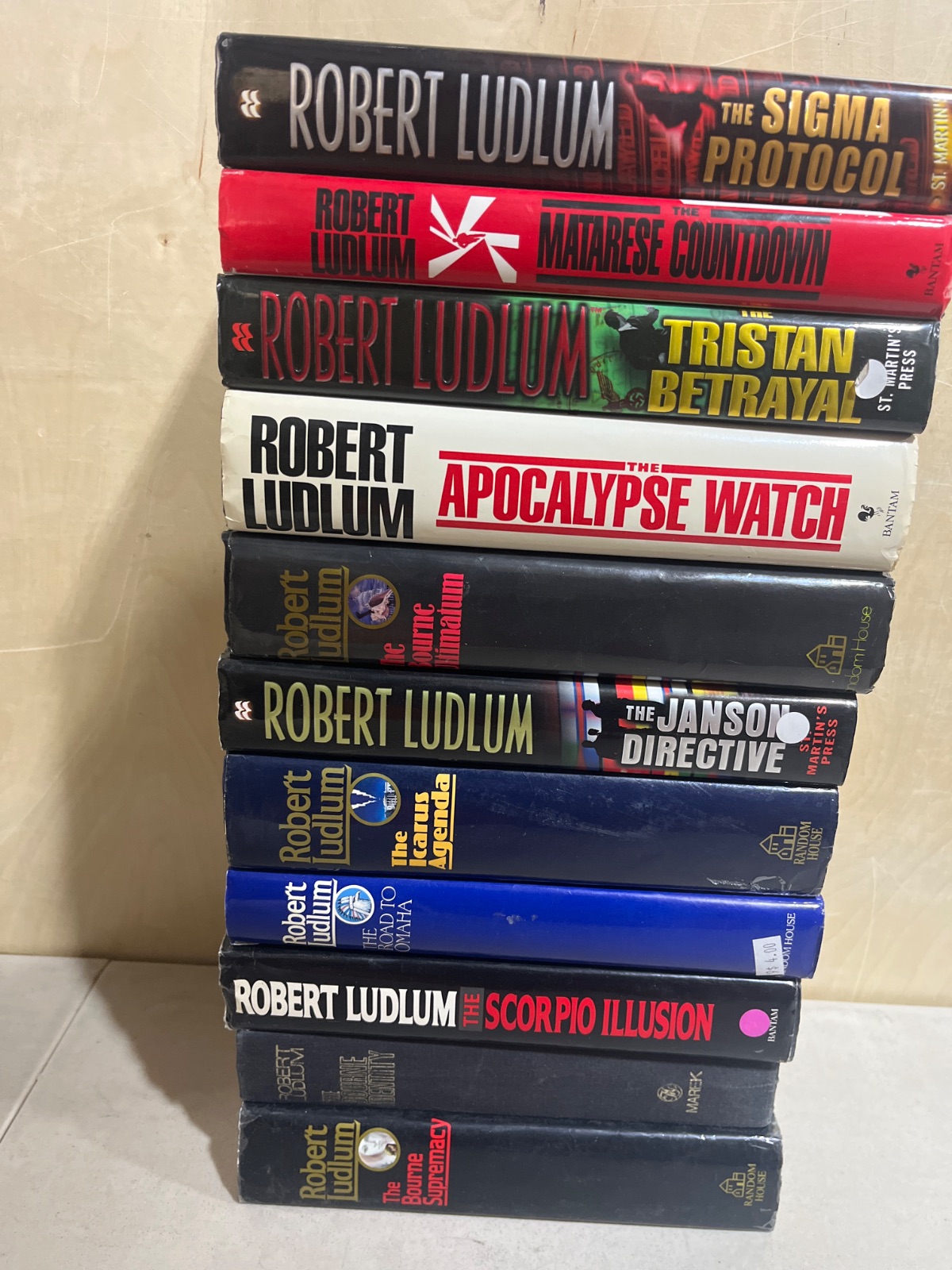 Robert Ludlum - Mixed Lot of 11 - HB - Cover
