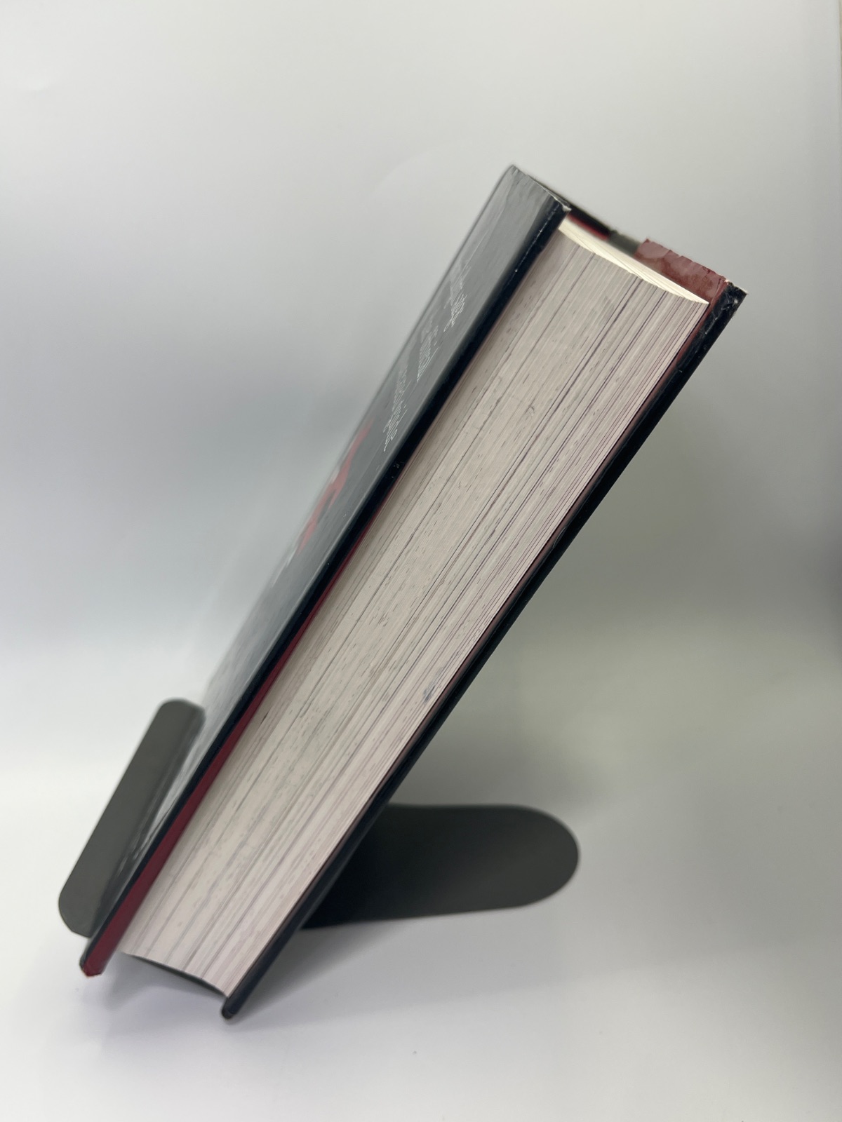 The Twilight Saga: the Official Illustrated Guide - First Edition - - Image 4