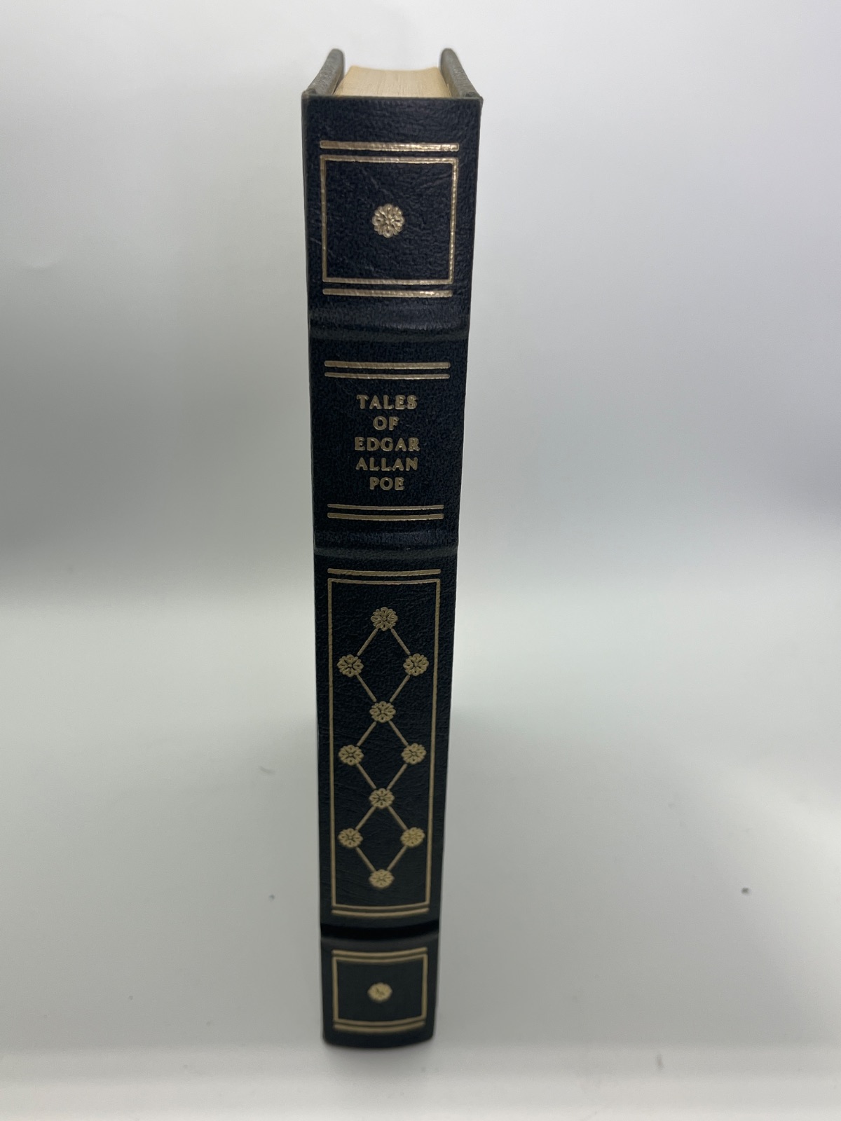 Tales of Edgar Allan Poe - Franklin Library 1979 - Image 3