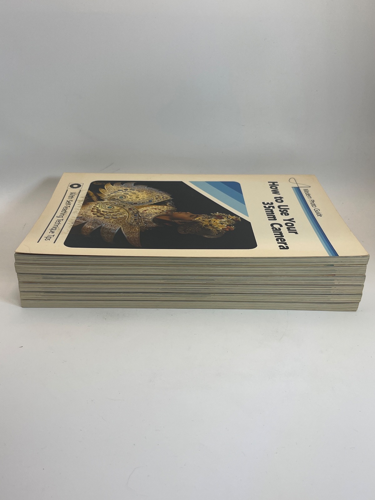 A Modern Photo Guide Mixed Lot of 6 - Image 3