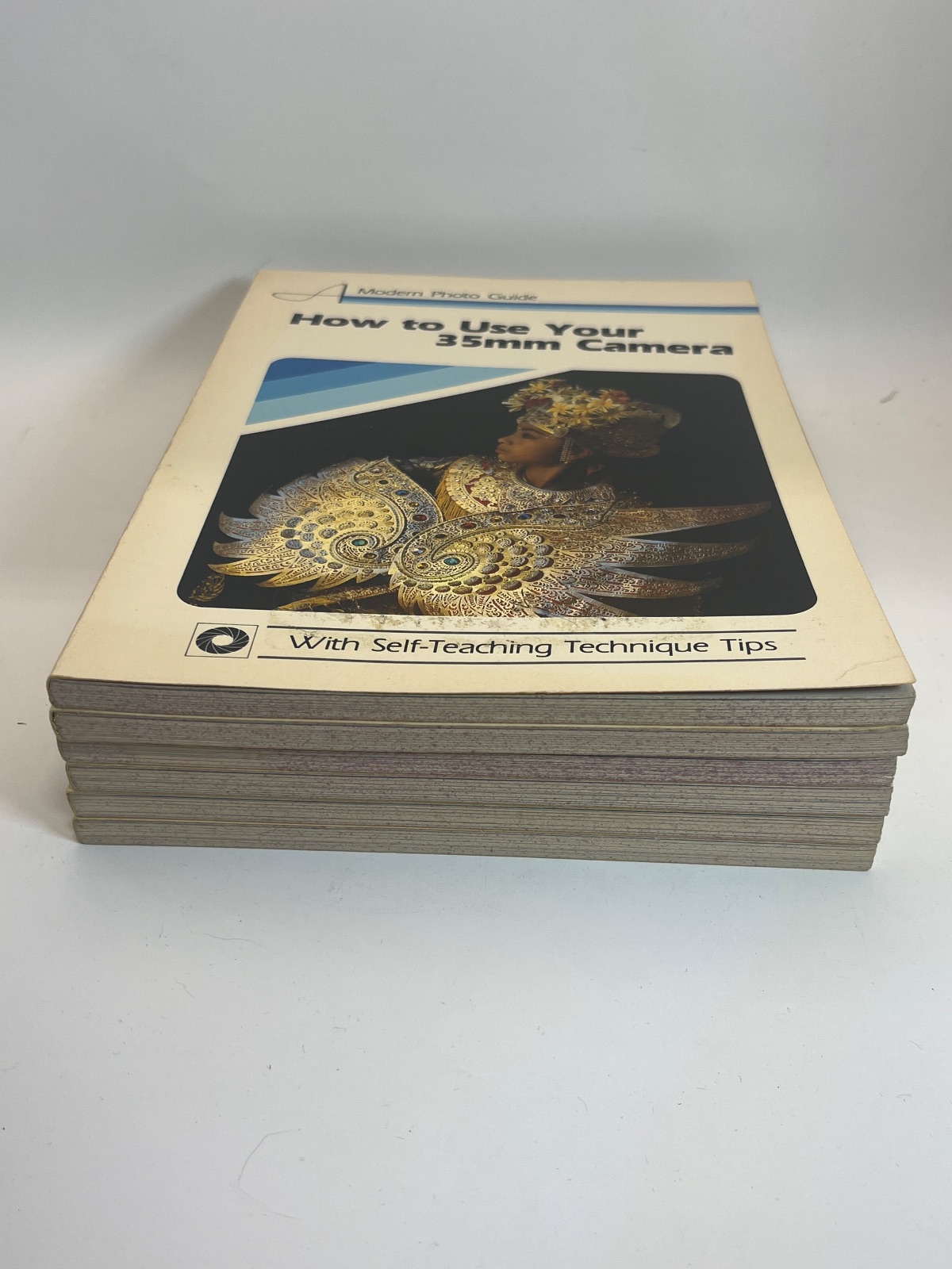 A Modern Photo Guide Mixed Lot of 6 - Image 2