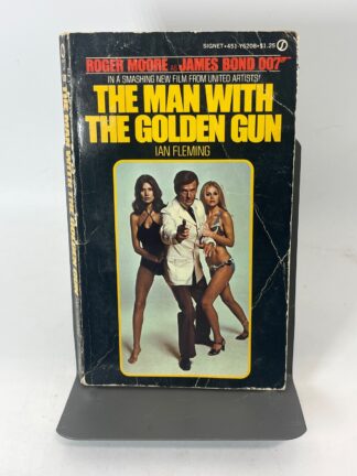The Man with the Golden Gun - Signet - Cover