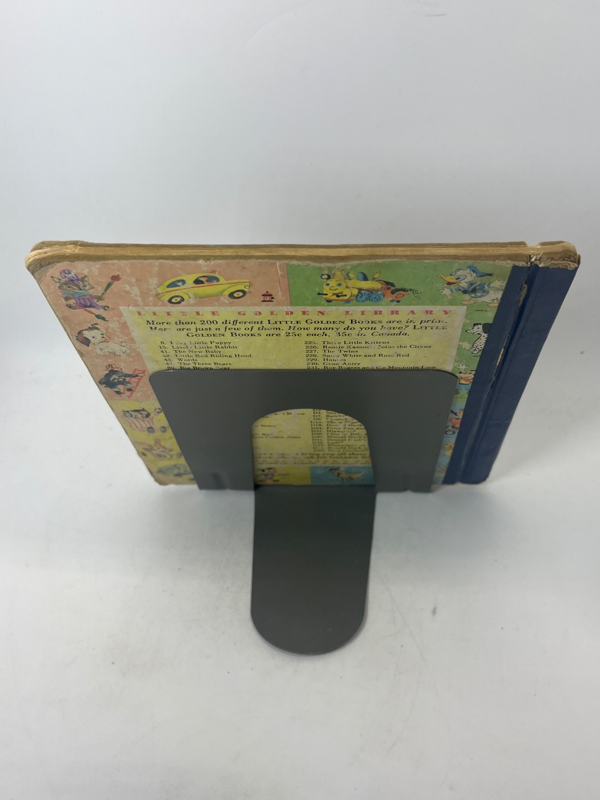 Bedtime Stories - A Little Golden Book - Image 3