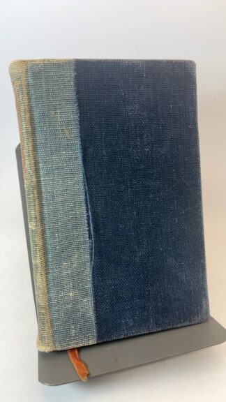 A Little Treasury of Modern Poetry - Cover