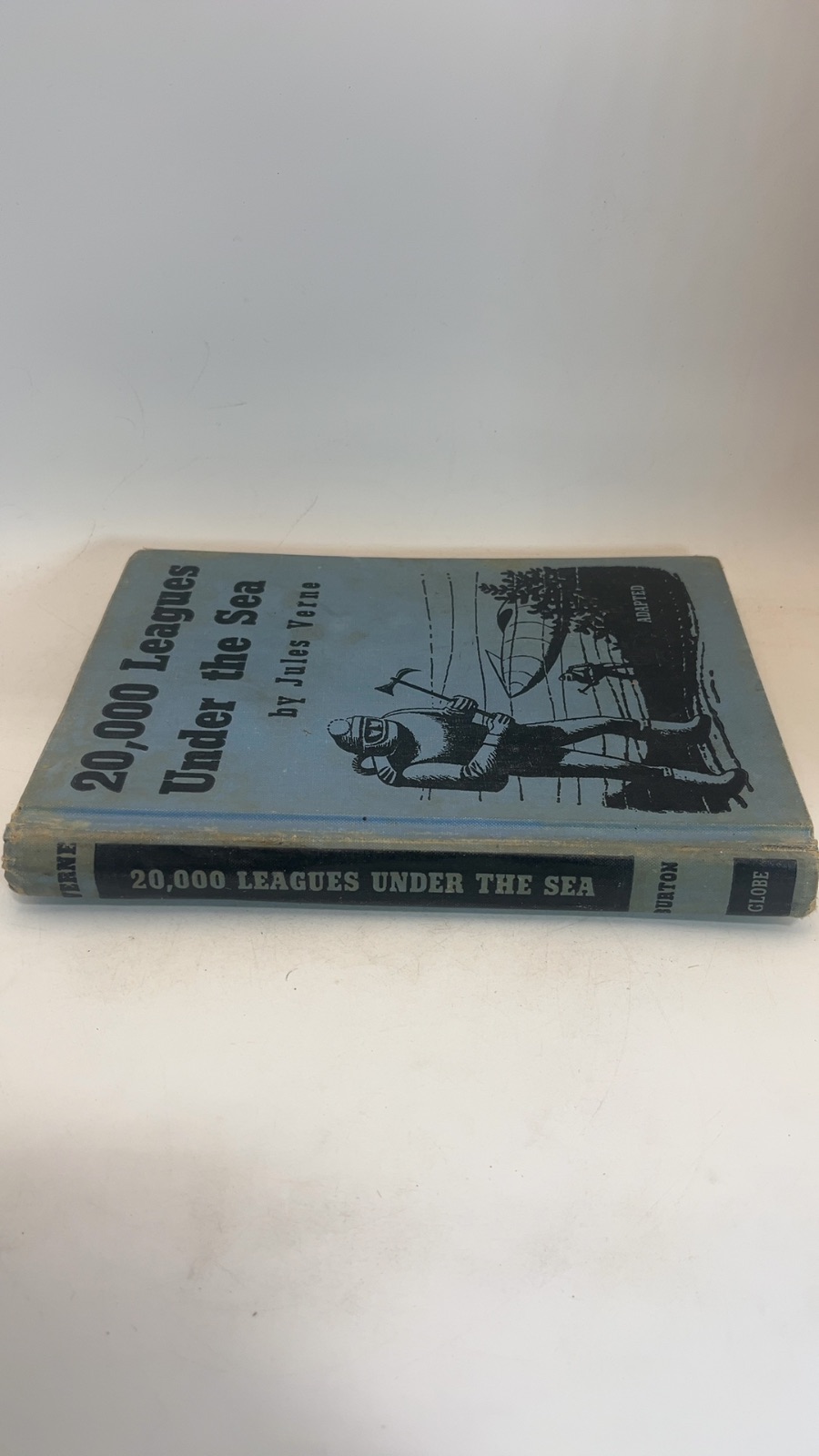 20,000 Leagues Under the Sea - Image 8