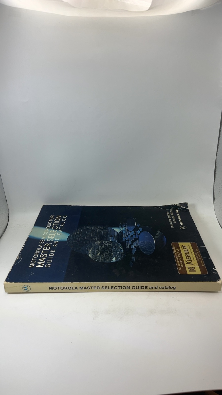 Motorola Semiconductor Master Selection Guide and Catalog - Image 6