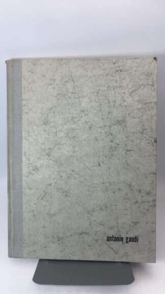 antonio gaudí - Cover