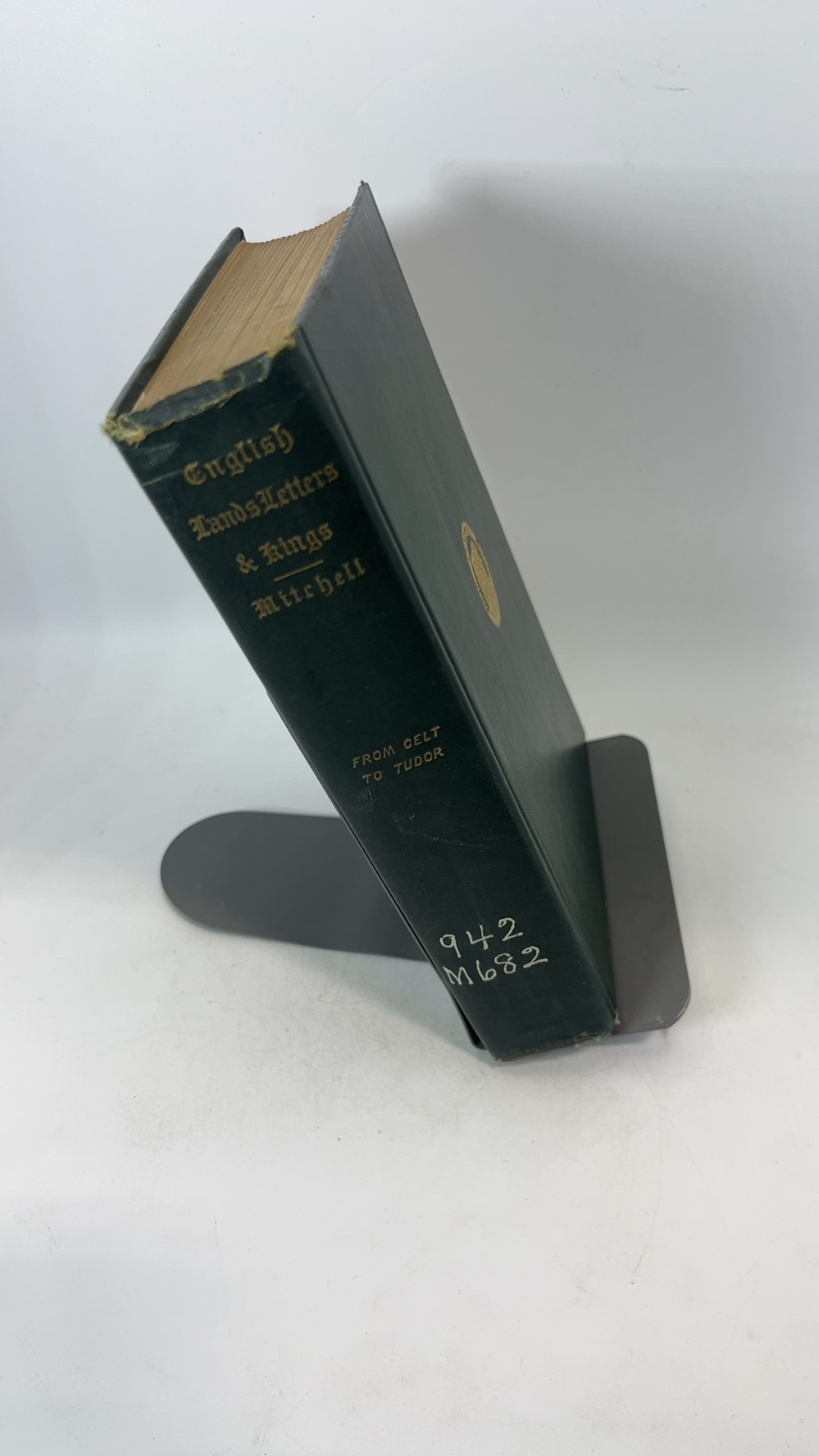 English Lands Letters and Kings: From Celt to Tudor - Image 2